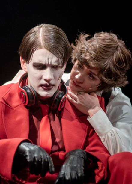 Спектакль «Час тишины»