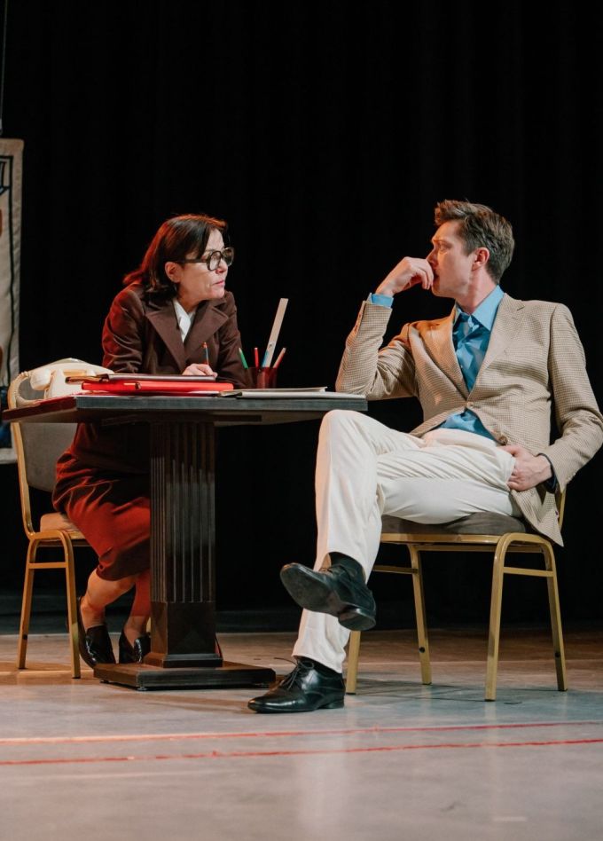 Спектакль «Служебный роман»