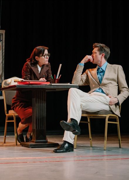 Спектакль «Служебный роман»