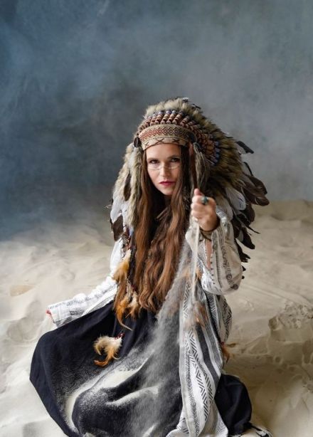 Евгения Рыбакова и группа «Обними Кита»