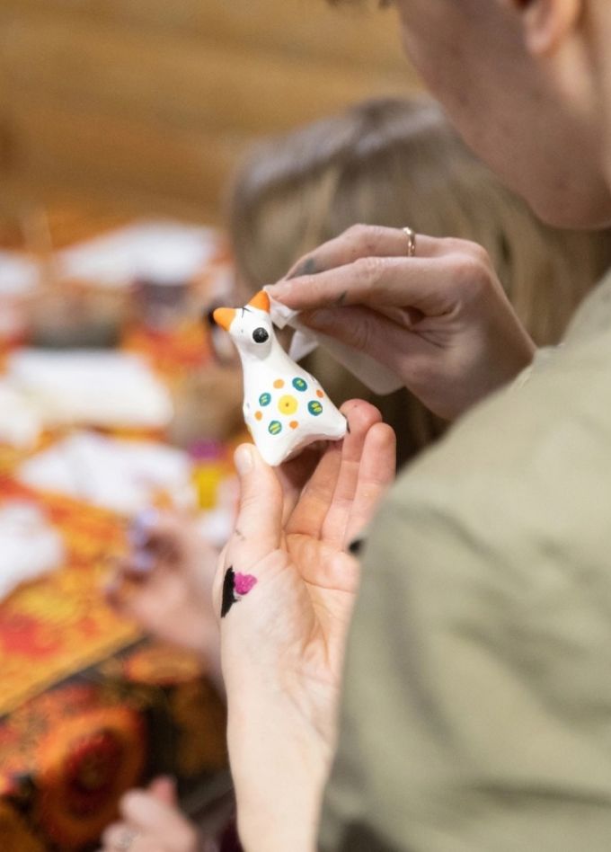 Роспись дымковской свистульки