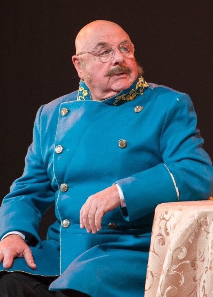 Спектакль «Волки и овцы»